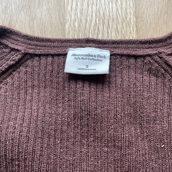 Abercrombie Vneck Sweater - Picture 2 of 4